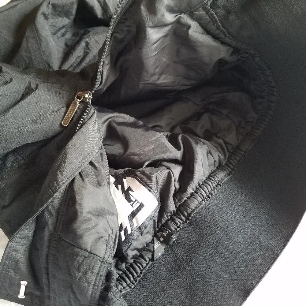 Vintage Tyrolia High Waisted Skiwear Skiboarding Stirrup Black Pants - Picture 7 of 11